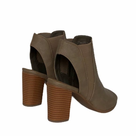 Call It Spring Peep Toe Boots Size 7 Taupe - Picture 5 of 10